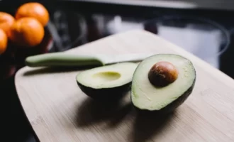 Как выбрать спелое авокадо