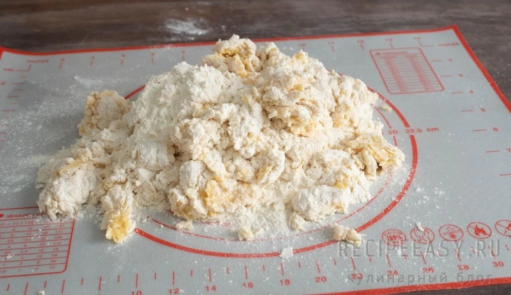 Фото приготовления рецепта: Равиоли с сыром - шаг №6