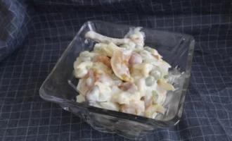 Грибной салат с сыром