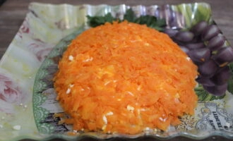 Салат Морковка с тунцом