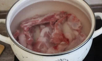Фото приготовления рецепта: Суп харчо из свинины с рисом - шаг №1